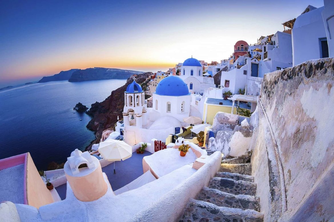 wedding photographer santorini view