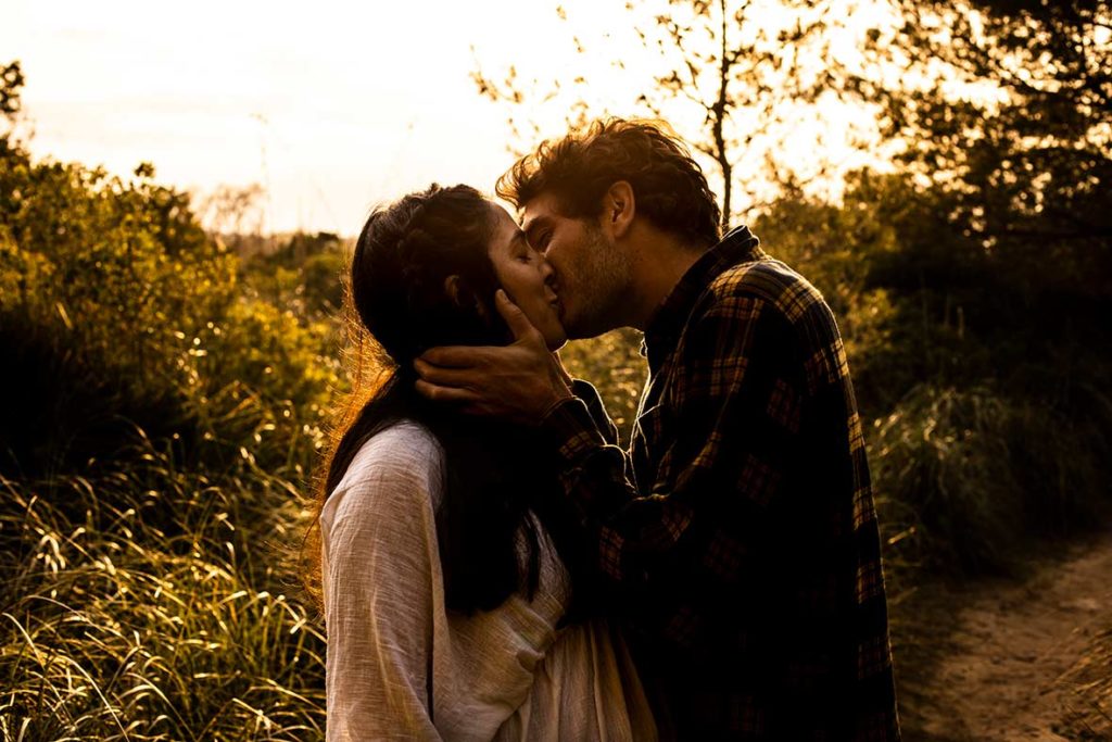 "ALT"sesion de fotos a embarazada en mallorca beso"