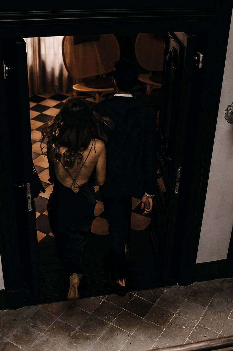"ALT"elopement en mallorca entrando al hotel"