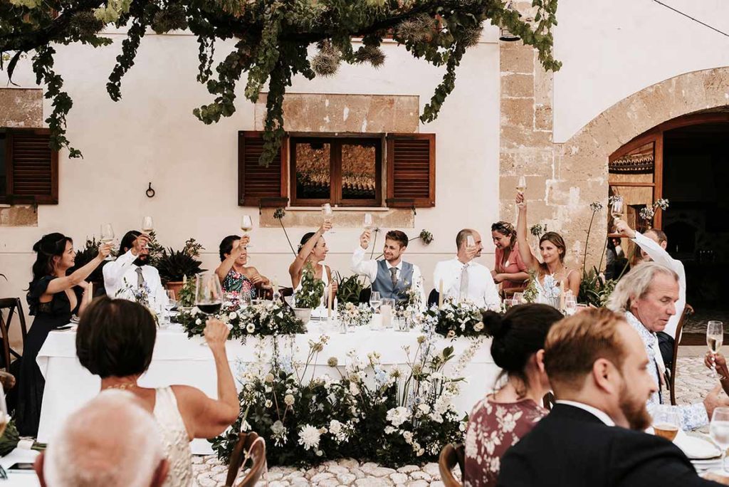 "ALT"fotógrafo de bodas en méxico brindis banquete"