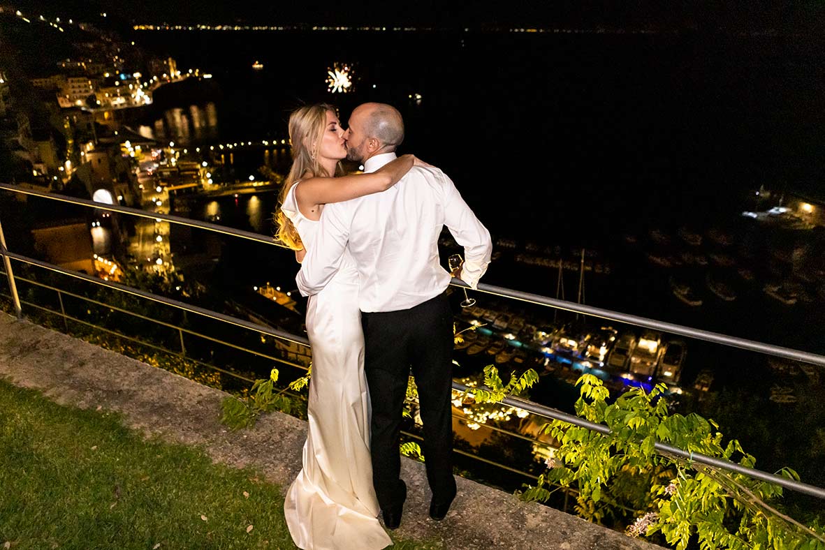 "ALT"fotógrafo de boda en Amalfi noche"