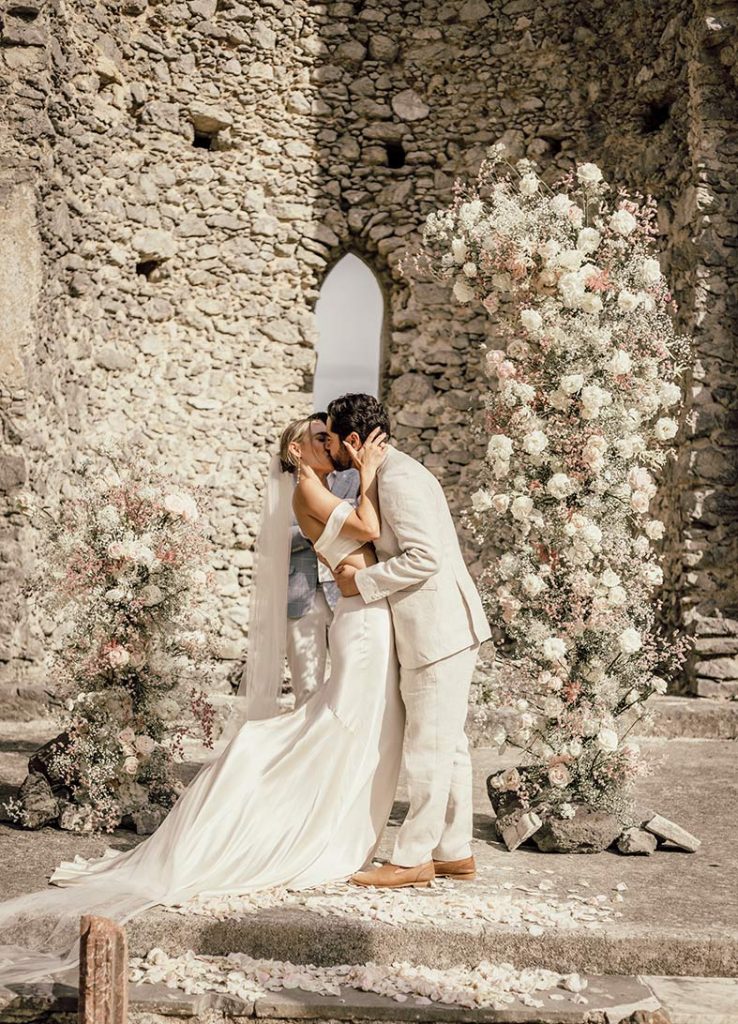 "ALT"boda en la costa amalfitana beso basilica"