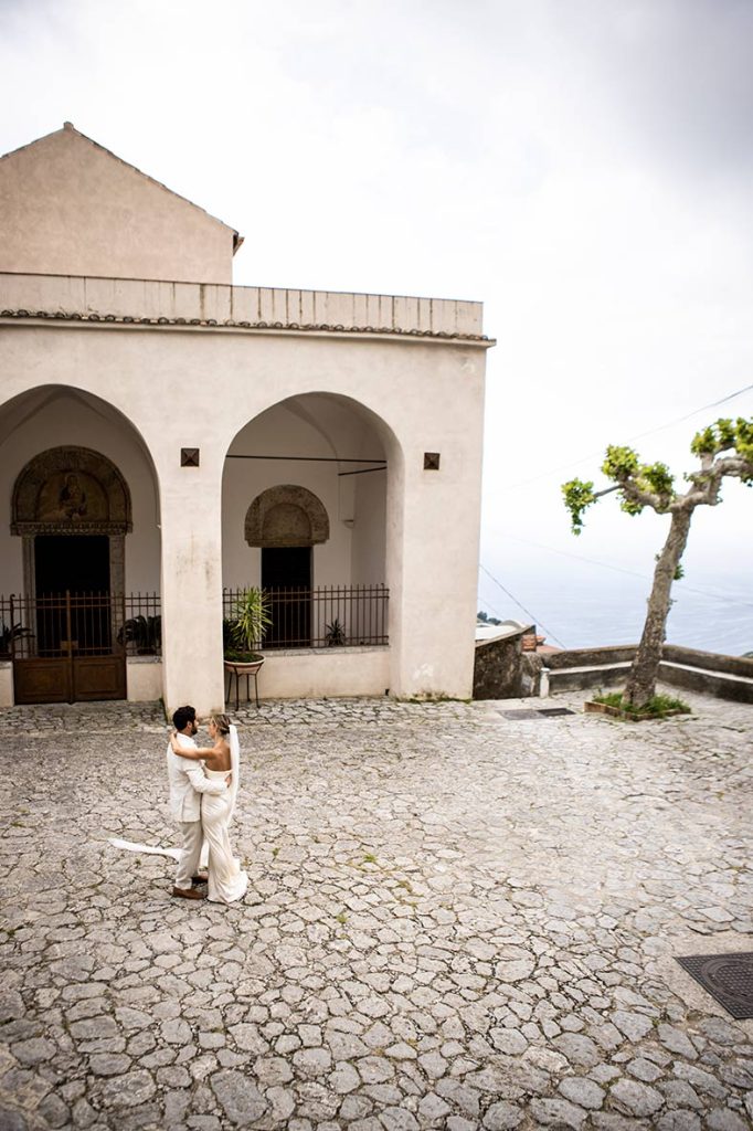 "ALT"boda en la costa amalfitana baile en la plaza"