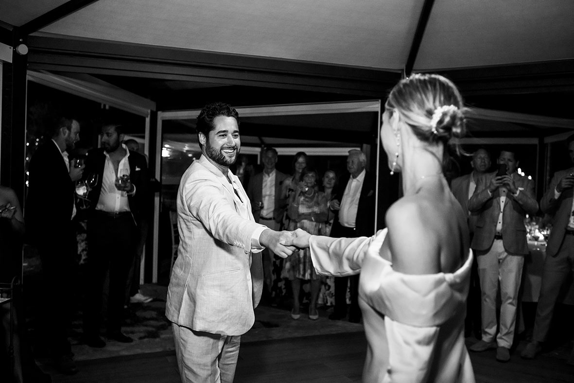 "ALT"boda en la costa amalfitana novio primer baile"