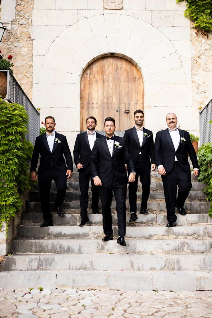 "ALT"boda coreana en finca comassema mallorca novio y padrinos"