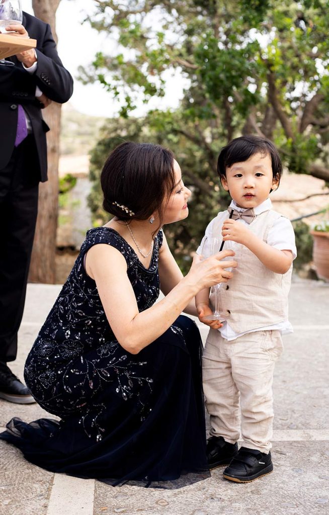 "ALT"boda coreana en finca comassema mallorca madre y sobrino"
