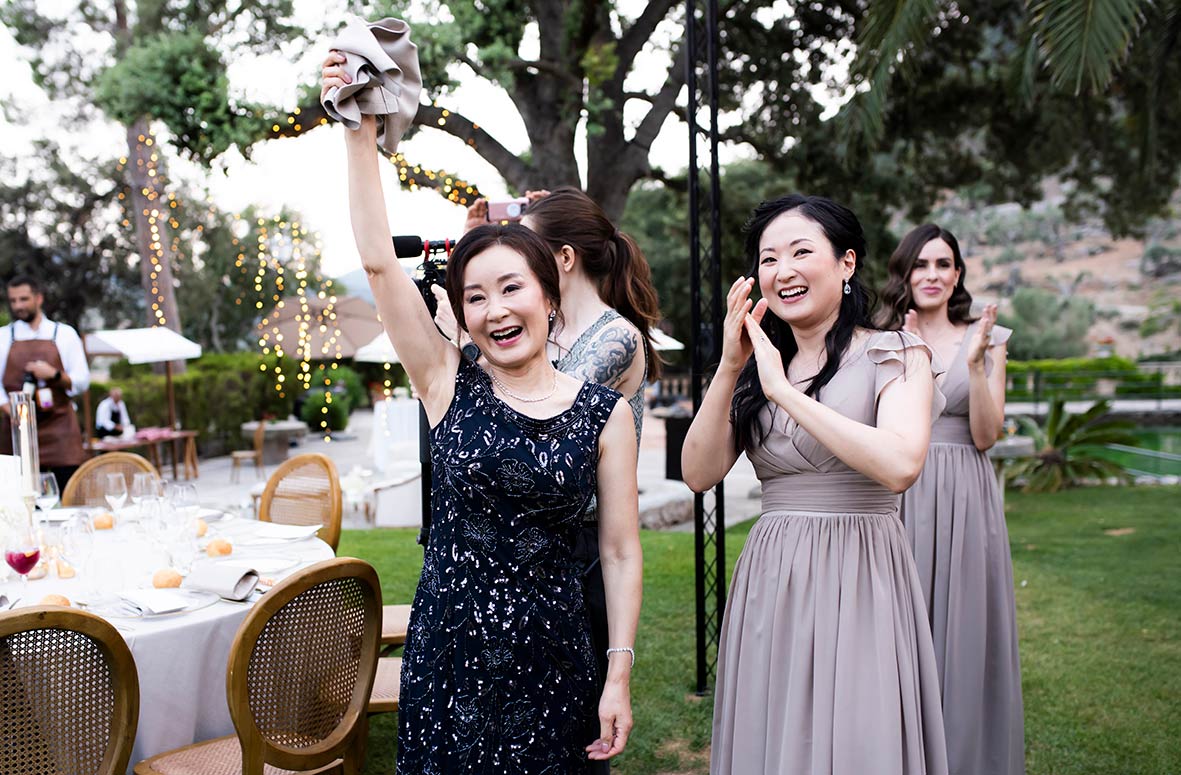 "ALT"boda coreana en finca comassema mallorca madre y hermana felices"