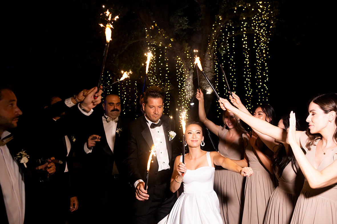 "ALT"boda coreana en finca comassema mallorca con bengalas"
