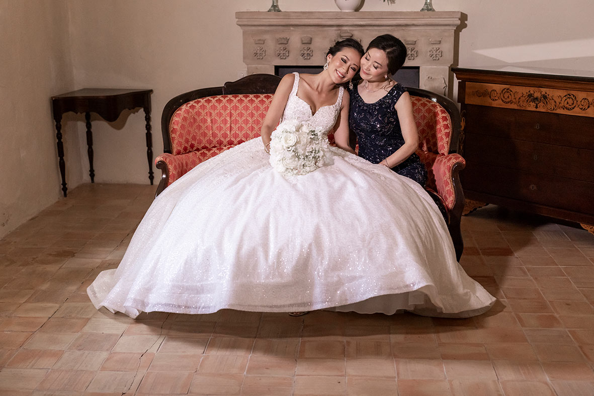 "ALT"boda coreana en finca comassema mallorca la novia con su madre"