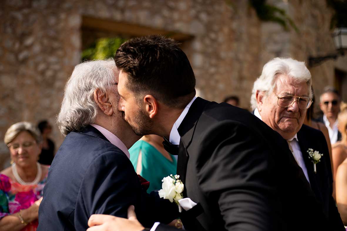"ALT"boda coreana en finca comassema mallorca entrada novio"