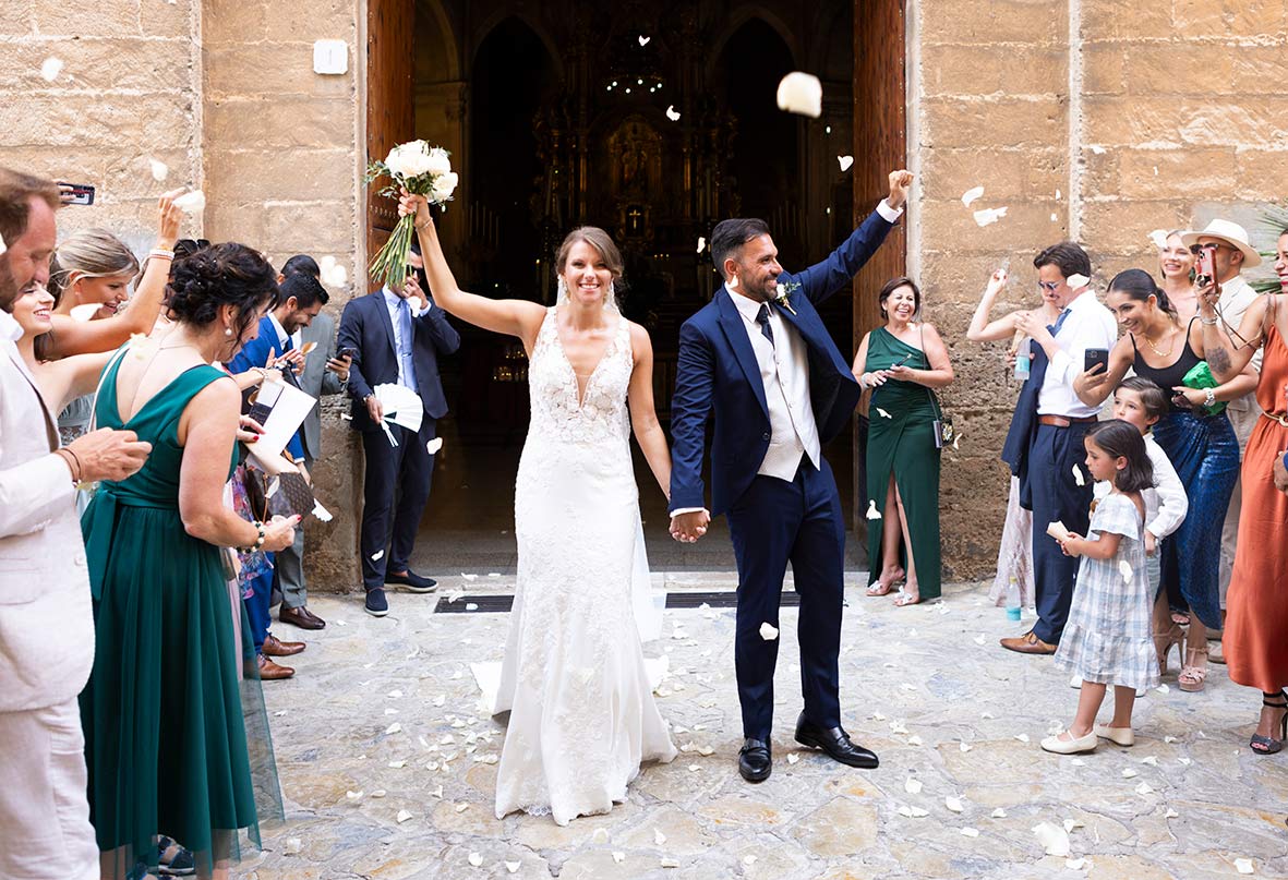"ALT"boda mexicana en finca son maixella mallorca salida iglesia"