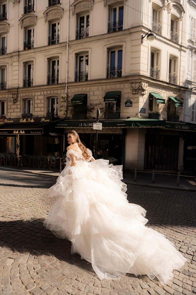 "alt" trendy dress in paris"