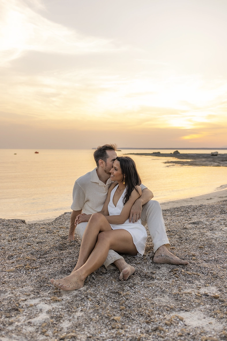 Sesión romántica de pareja en Mallorca hecha por la fotógrafa Inma del Valle a Anna y Pedro como preboda.