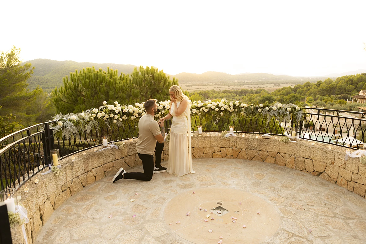 Romantic marriage proposal in Mallorca at sunset.