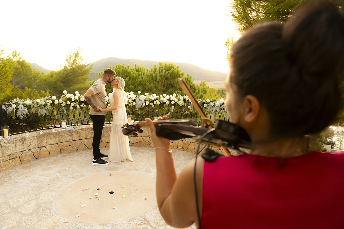 Engagement in Mallorca with live violin performance.