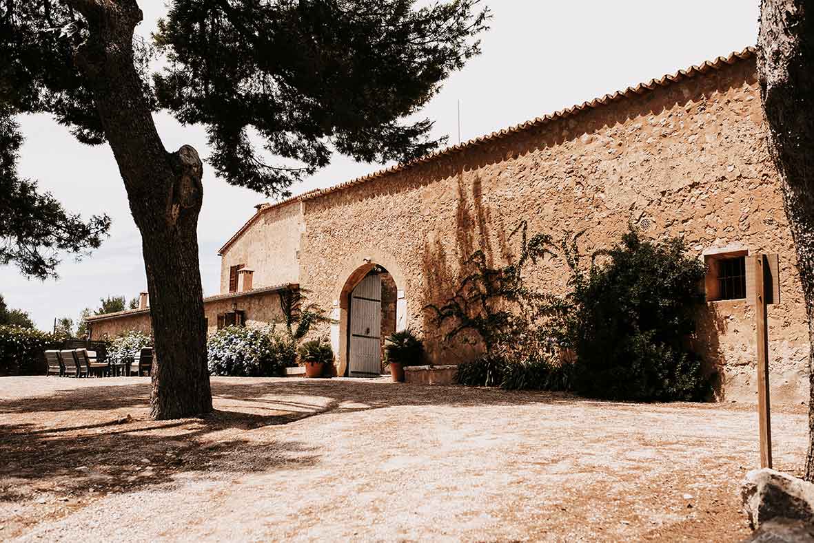 luxury wedding venue in Mallorca Las Barracas finca exterior