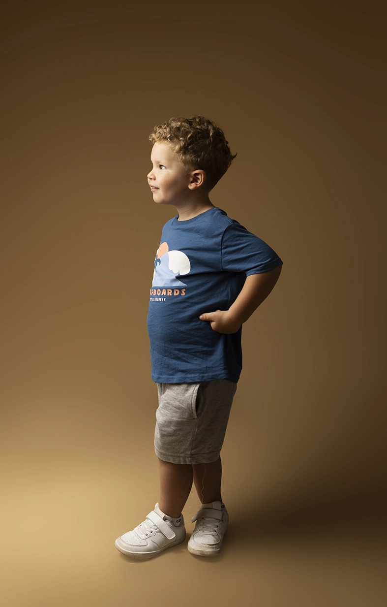 Child model Mallorca profile portrait during a studio photoshoot by Inma del Valle.